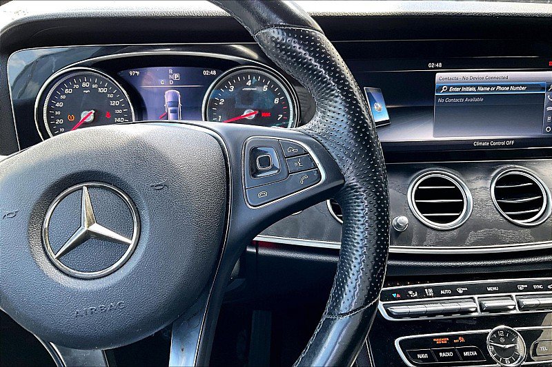 Used 2017 Mercedes-Benz E 300 image 17