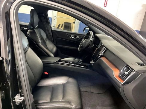 Used 2023 Volvo S60 B5 Plus AWD/4WD image 11