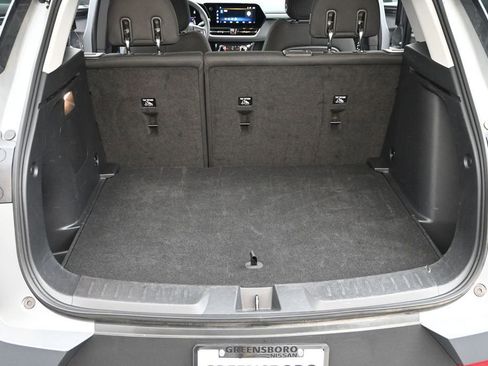 Used 2025 Chevrolet TrailBlazer LT AWD/4WD image 13