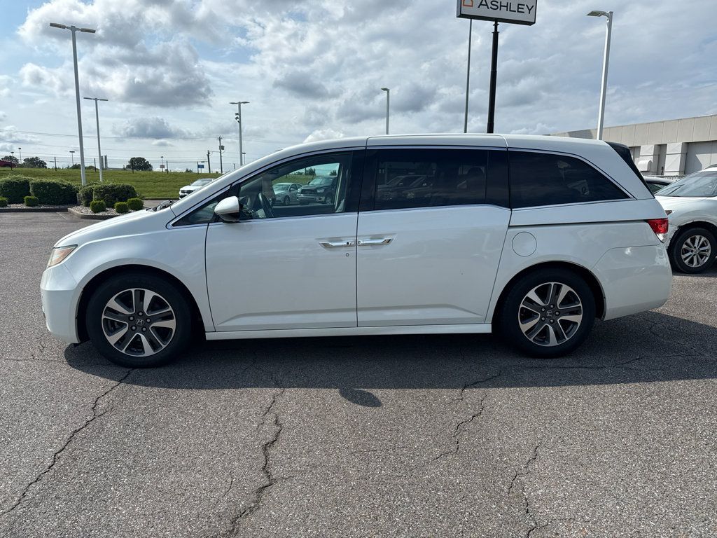 Used 2015 Honda Odyssey Touring image 2