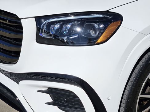 Certified 2025 Mercedes-Benz GLS 450 4MATIC image 7