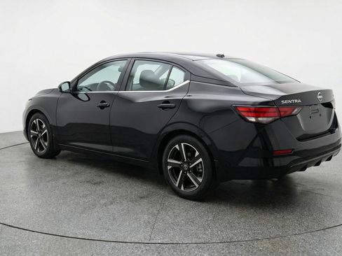 Used 2025 Nissan Sentra SV image 5