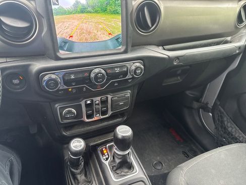 Used 2021 Jeep Gladiator Sport AWD/4WD image 10