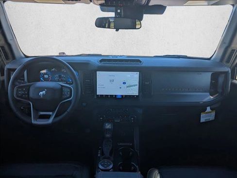 New 2025 Ford Bronco Badlands image 15