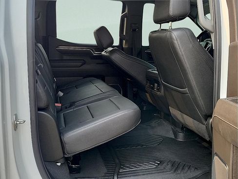 Used 2026 Chevrolet Silverado 1500 LT Trail Boss w/ Convenience Package II AWD/4WD image 11
