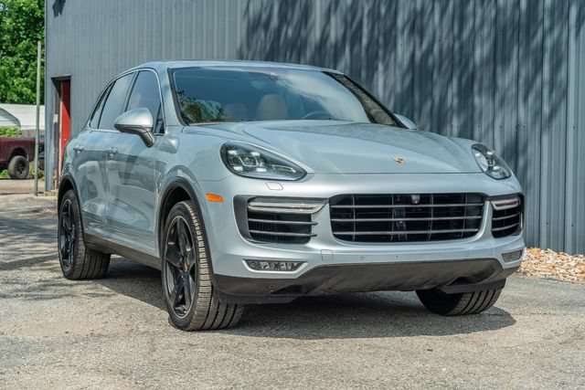 Used 2016 Porsche Cayenne Turbo AWD/4WD image 8