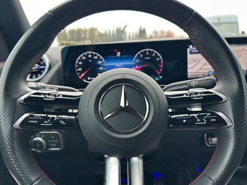 Certified 2025 Mercedes-Benz GLA 250 4MATIC image 24