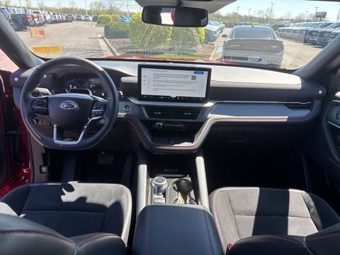 Used 2025 Ford Explorer ST image 25