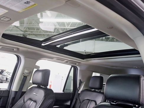 Used 2019 Ford Expedition Platinum AWD/4WD image 36