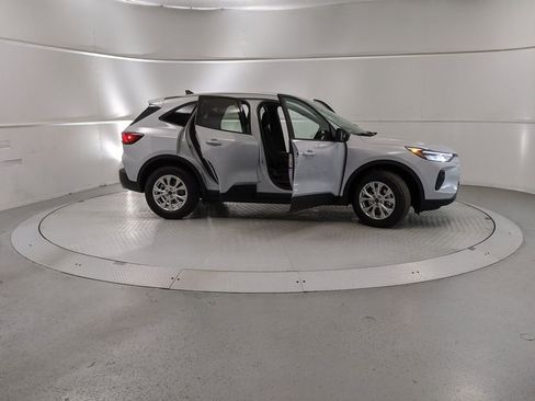 New 2026 Ford Escape Active image 8