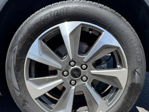 Used 2024 Ford Escape Platinum AWD/4WD image 10