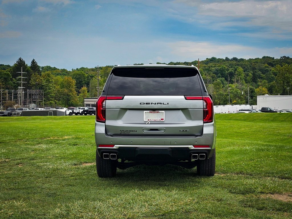 New 2026 GMC Yukon Denali w/ Sun & Power Step Package AWD/4WD image 4