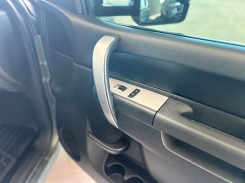 Used 2011 Chevrolet Silverado 2500 LT w/ Convenience Package image 41