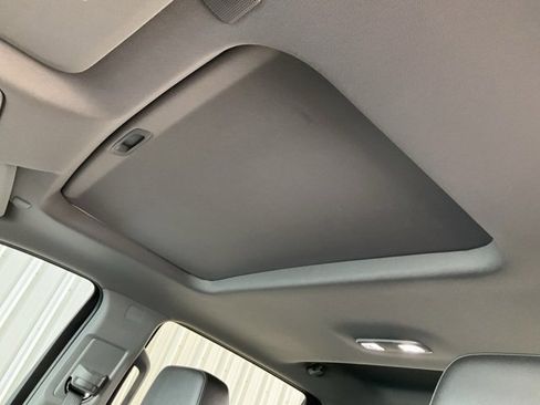 Used 2022 GMC Sierra 1500 SLT w/ SLT Premium Plus Package image 7