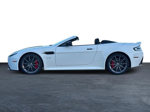 Used 2017 Aston Martin V12 Vantage S image 25
