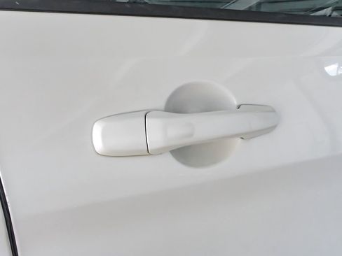 Used 2017 Ford Explorer XLT w/ Equipment Group 202A image 42