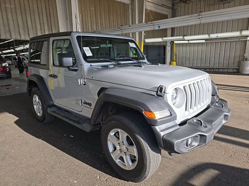 Used 2023 Jeep Wrangler Sport AWD/4WD image 3