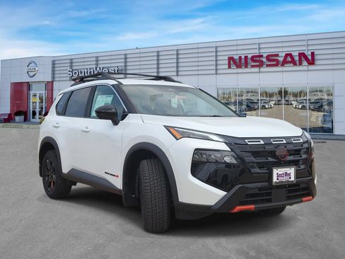 New 2026 Nissan Rogue SV AWD/4WD image 3