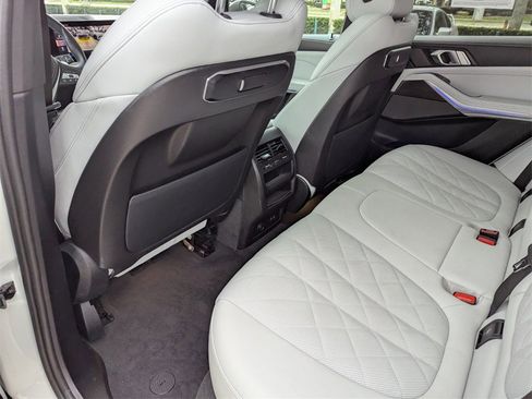 Certified 2024 BMW X5 sDrive40i w/ Premium Package image 16