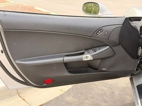 Used 2005 Chevrolet Corvette Convertible w/ Preferred Equipment Group RWD image 22