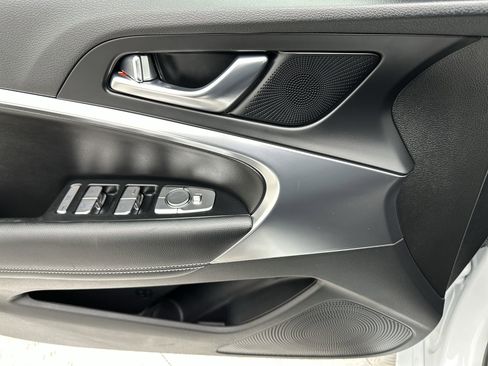 Certified 2025 Genesis G70 2.5T image 13