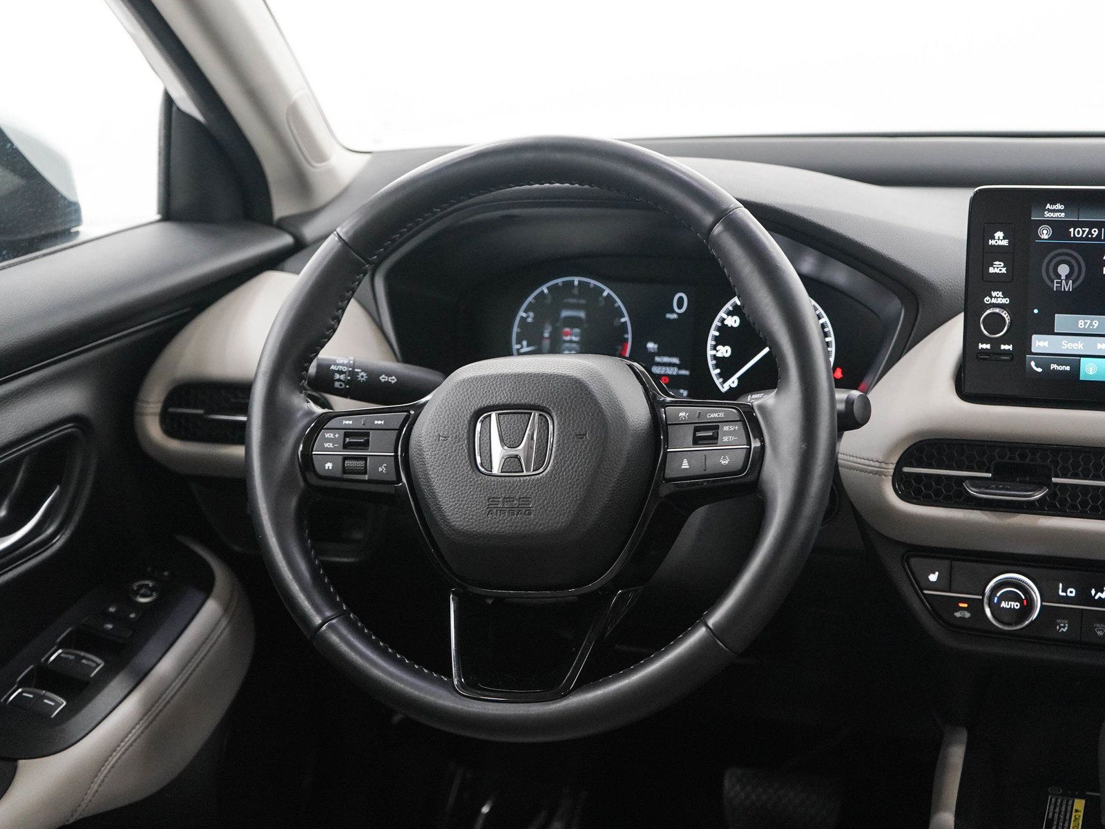 Used 2025 Honda HR-V EX-L image 14