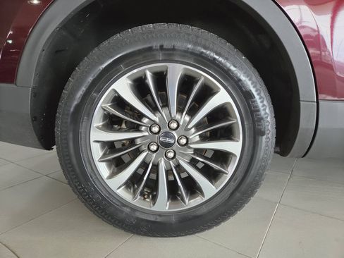 Used 2021 Lincoln Nautilus Reserve FWD image 10