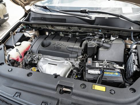 Used 2011 Toyota RAV4 2WD w/ Base L4 Extra Value Pkg image 33