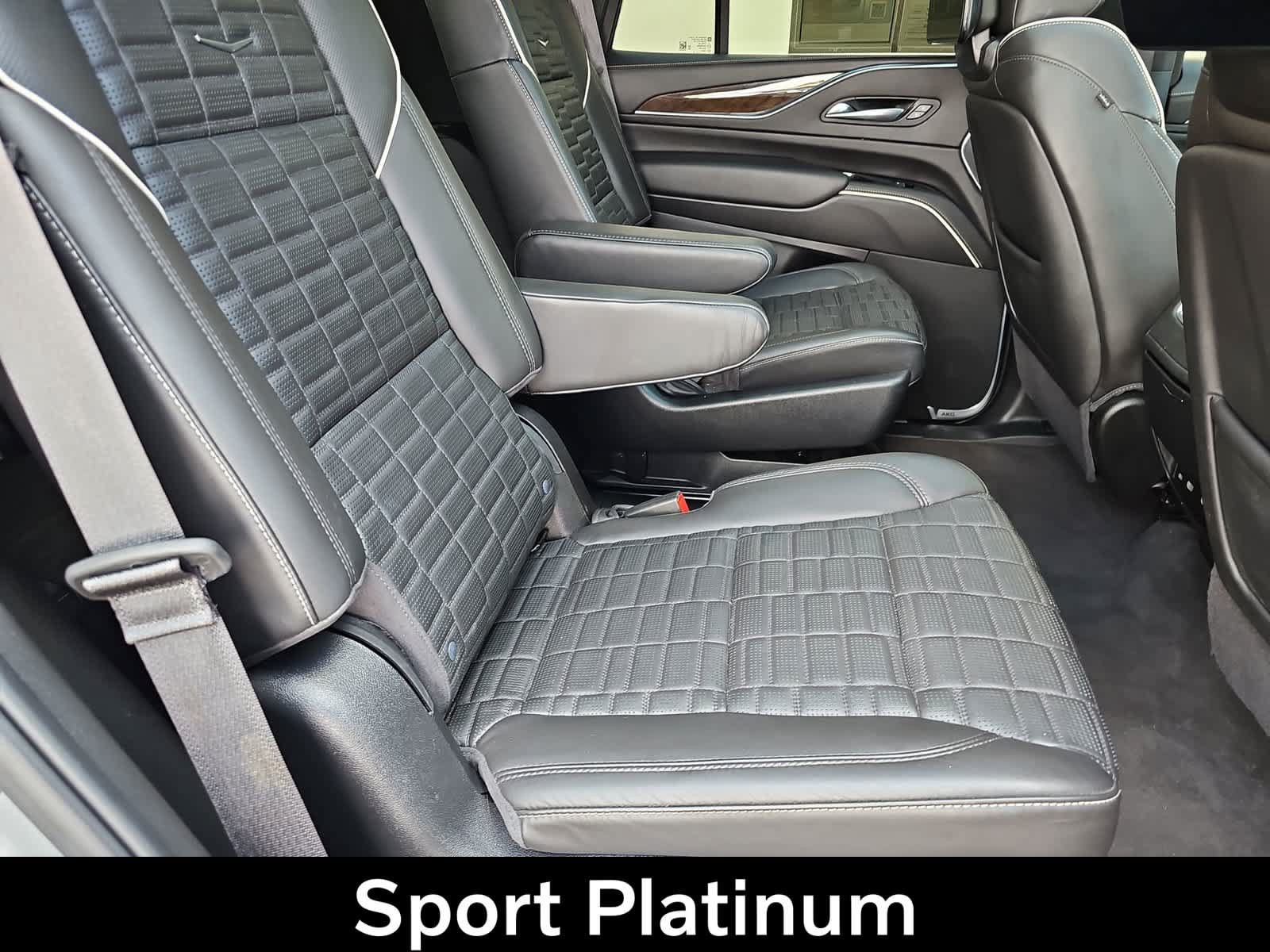Used 2024 Cadillac Escalade Sport Platinum AWD/4WD image 17
