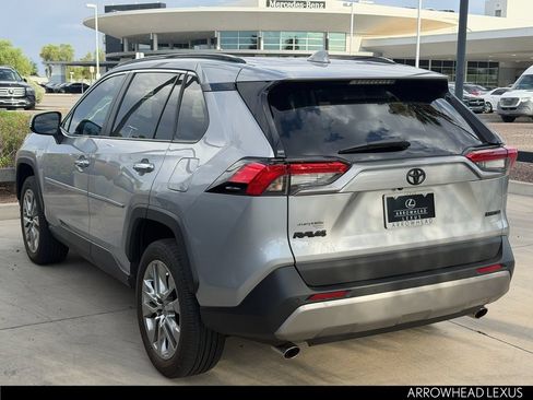 Used 2025 Toyota RAV4 Limited FWD image 4