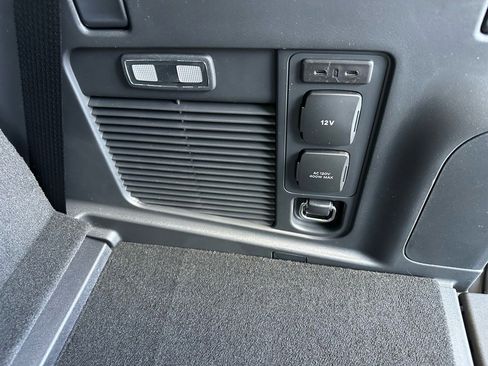 New 2025 Ford Expedition Active image 30