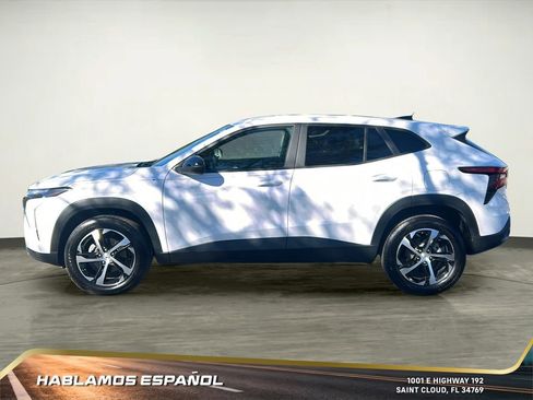 Certified 2024 Chevrolet Trax RS w/ Driver Confidence Package image 3