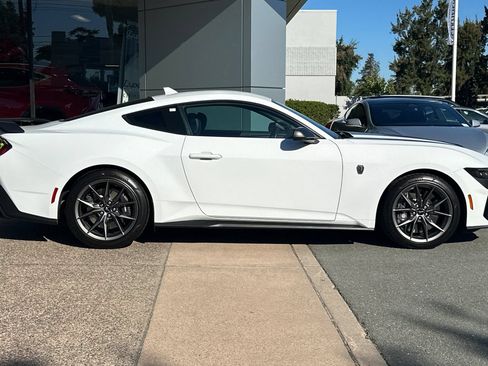 Used 2024 Ford Mustang Dark Horse RWD image 3