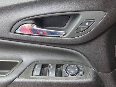 Used 2024 Chevrolet Equinox LT FWD image 22