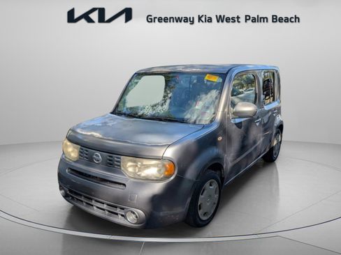 Used 2013 Nissan Cube 1.8 S w/ Interior Illumination Pkg image 2