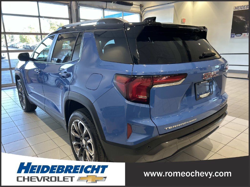 Used 2026 GMC Terrain Elevation w/ Elevation Premium Package AWD/4WD image 5