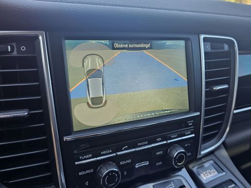 Used 2016 Porsche Panamera 4 w/ Premium Package Plus image 38