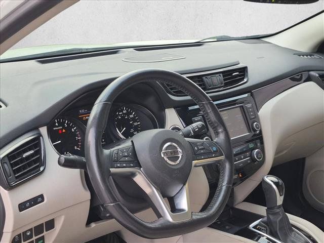 Used 2019 Nissan Rogue Sport SL w/ Premium Package FWD image 6