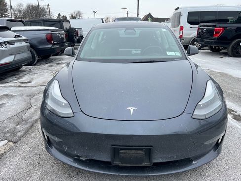Used 2022 Tesla Model 3 Performance image 2