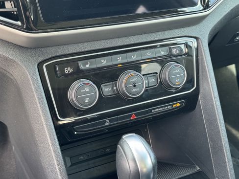 Certified 2023 Volkswagen Atlas SE w/ Panoramic Sunroof Package image 28