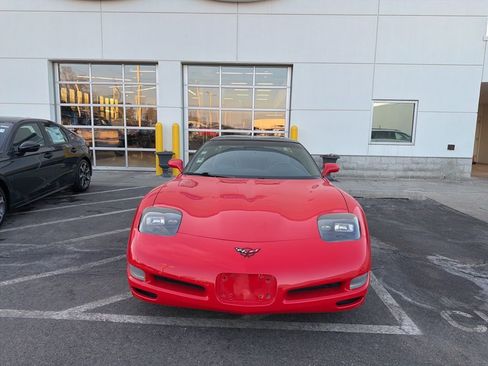 Used 2001 Chevrolet Corvette Coupe w/ Preferred Equipment Group1 image 7