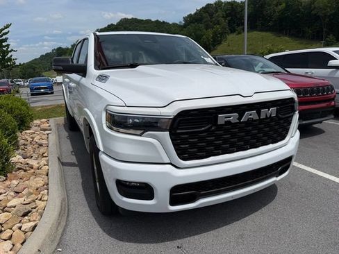 Used 2025 RAM 1500 Big Horn AWD/4WD image 16