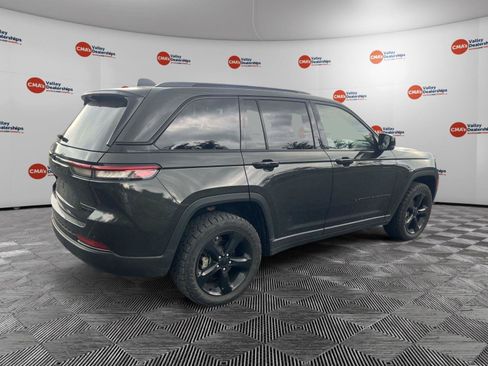 Used 2023 Jeep Grand Cherokee Limited w/ Luxury Tech Group II AWD/4WD image 21