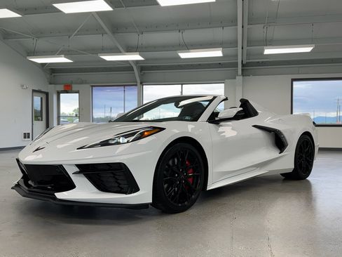 Used 2023 Chevrolet Corvette Stingray Preferred Conv w/ Z51 Performance Package RWD image 37
