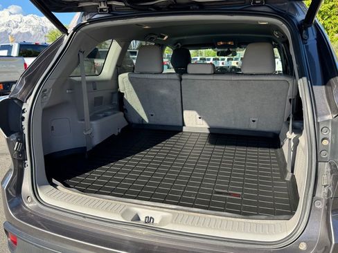 Used 2014 Toyota Highlander Plus AWD/4WD image 29