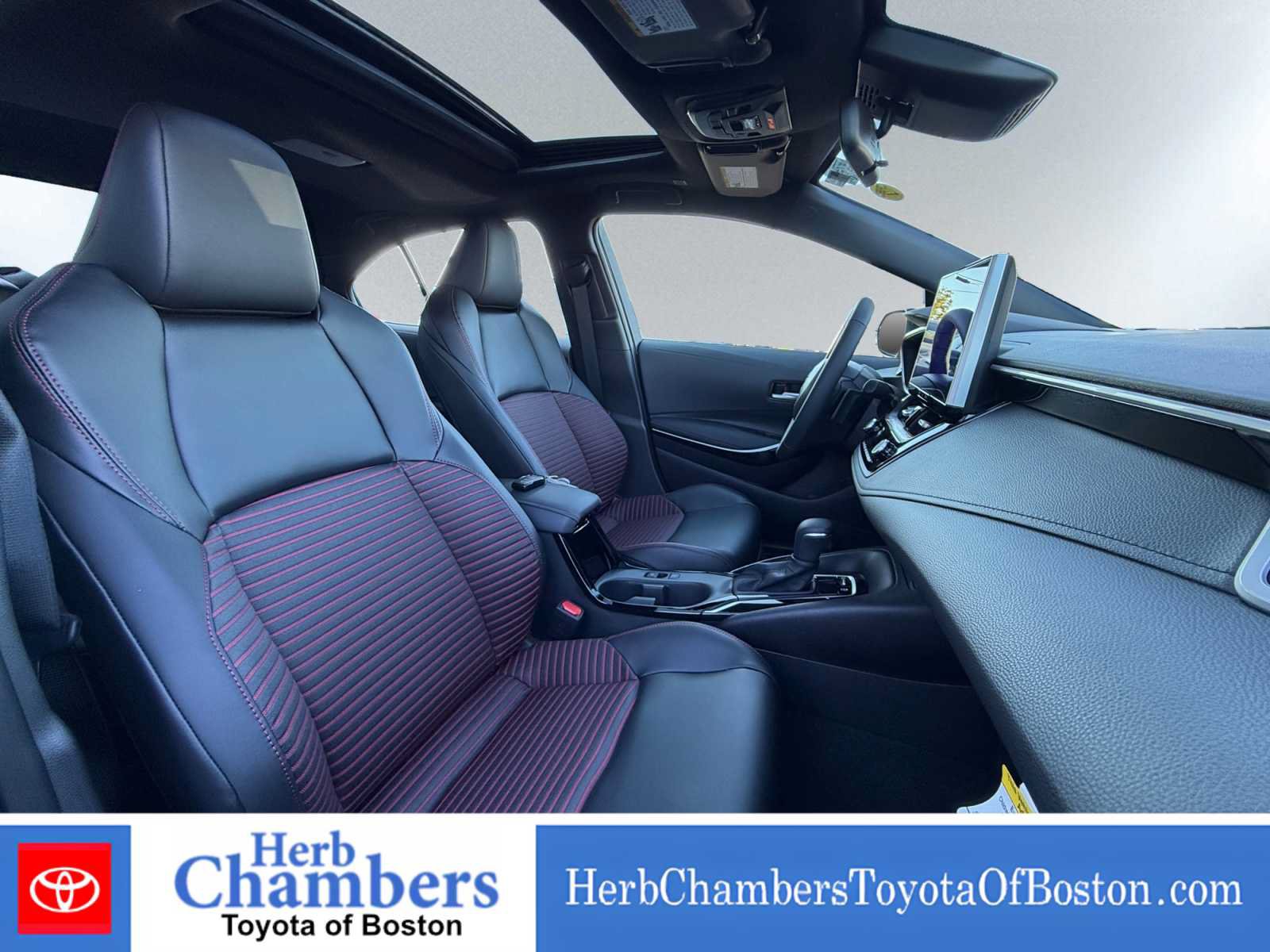 Used 2026 Toyota Corolla XSE FWD image 18