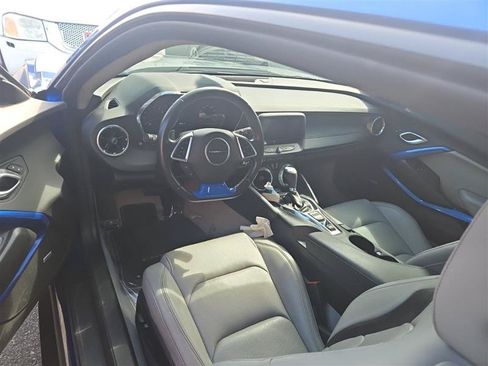 Used 2018 Chevrolet Camaro LT RWD image 6