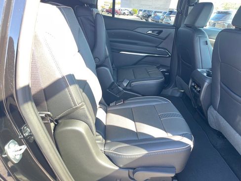 New 2026 Chevrolet Traverse High Country image 16