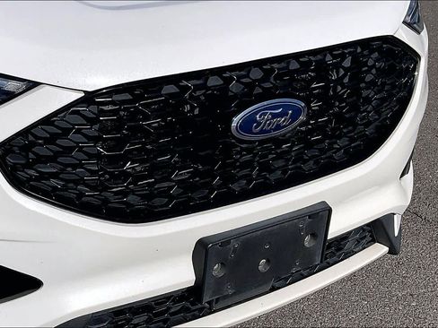 Used 2020 Ford Edge ST-Line w/ Cold Weather Package image 27