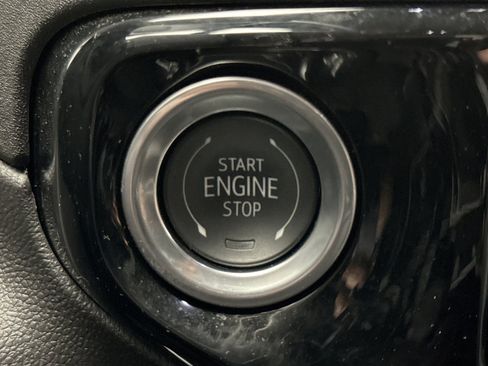 Used 2025 Chevrolet Silverado 1500 LT image 20